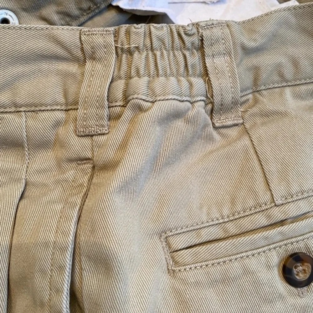 Gap Easy‎ Fit Slim Size 6 Khakis 100% Cotton Pleated Chino Pants